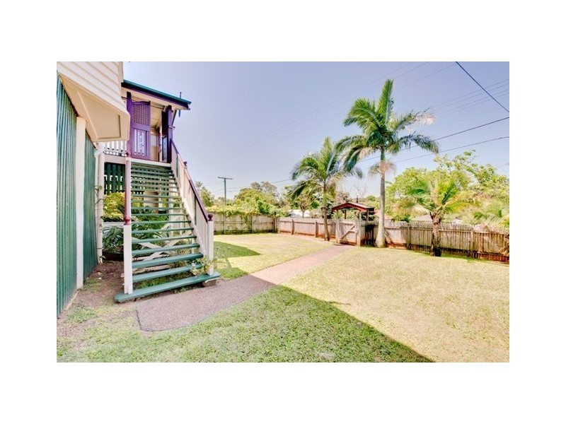 1081 Logan Road, Holland Park West QLD 4121