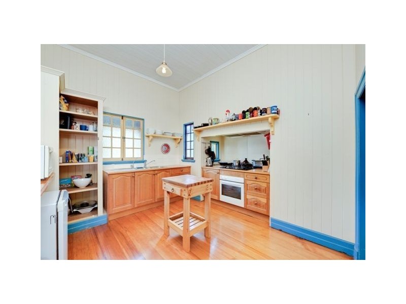 1081 Logan Road, Holland Park West QLD 4121