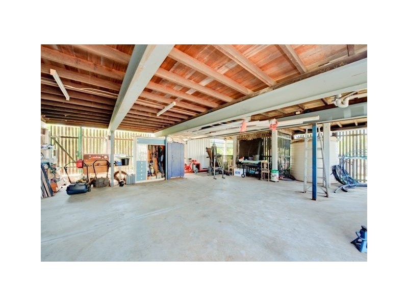 1081 Logan Road, Holland Park West QLD 4121