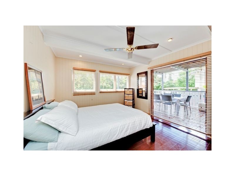 1194 Stanley Street East, Coorparoo QLD 4151