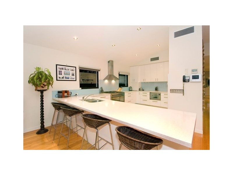 22 Spica Street, Coorparoo QLD 4151