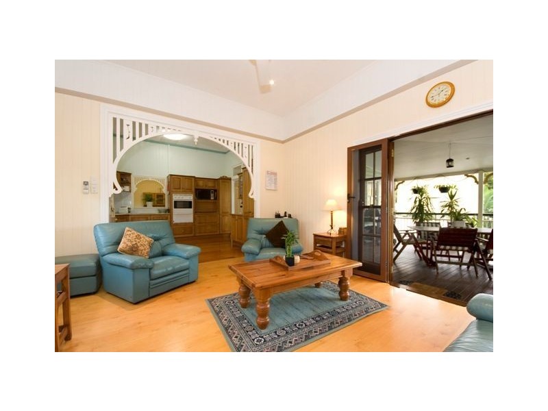 58 Thynne Avenue, Norman Park QLD 4170