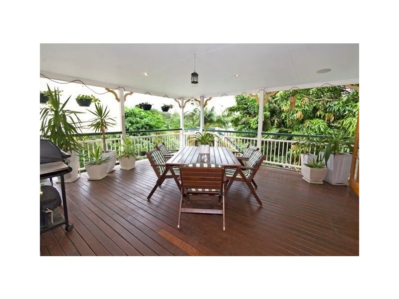 58 Thynne Avenue, Norman Park QLD 4170