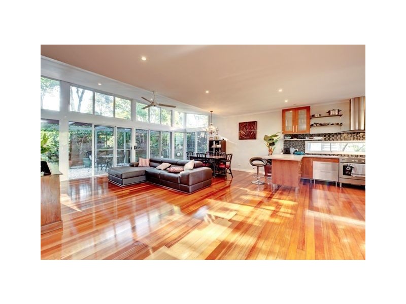 101 The Promenade, Camp Hill QLD 4152