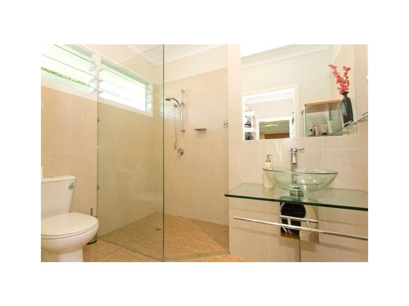 101 The Promenade, Camp Hill QLD 4152