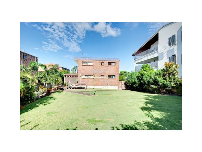 4/90 Pembroke Road, Coorparoo QLD 4151