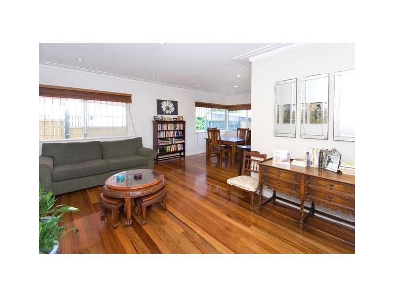 76 Nicholson Street, Greenslopes QLD 4120