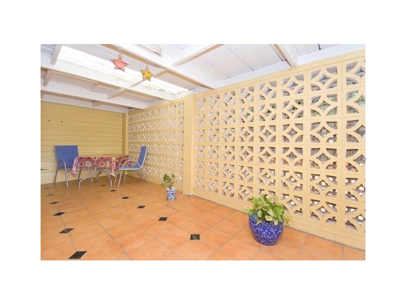 76 Nicholson Street, Greenslopes QLD 4120
