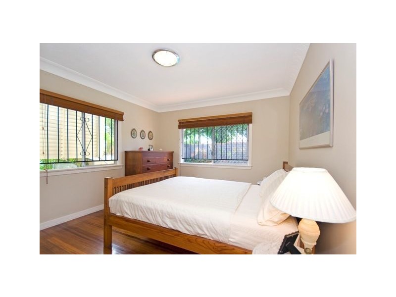 76 Nicholson Street, Greenslopes QLD 4120