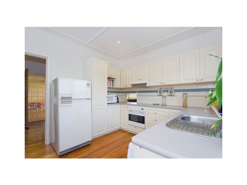 76 Nicholson Street, Greenslopes QLD 4120