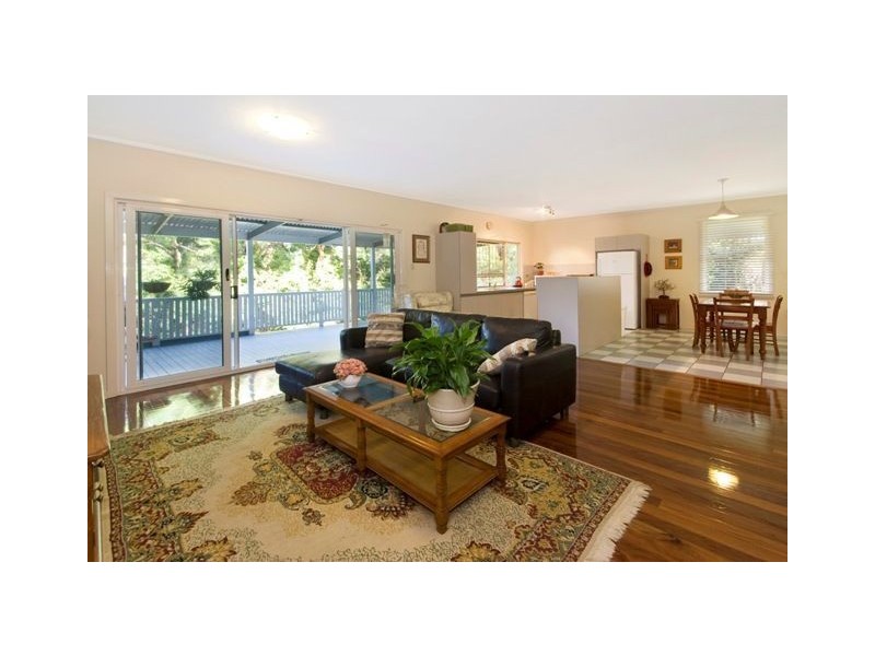 8 Edgar Street, East Brisbane QLD 4169