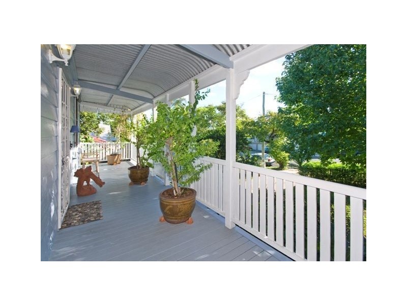 8 Edgar Street, East Brisbane QLD 4169