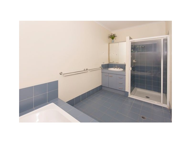 8 Edgar Street, East Brisbane QLD 4169