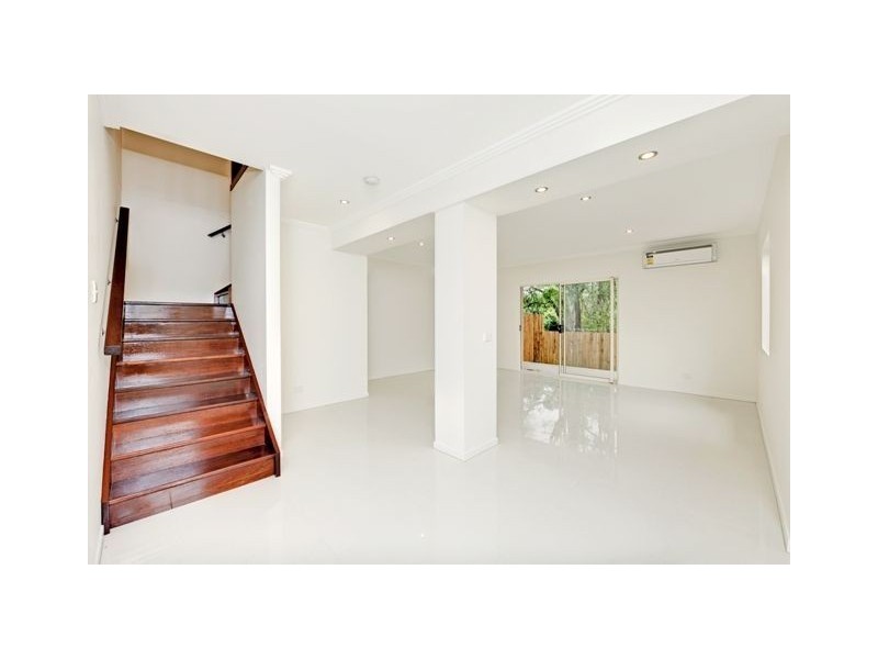 2/142 Ekibin Road East, Tarragindi QLD 4121