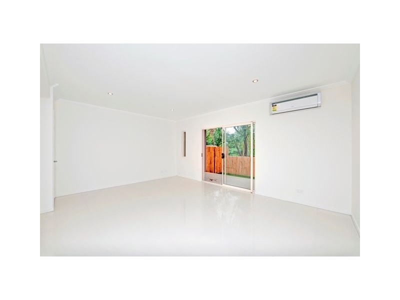 2/142 Ekibin Road East, Tarragindi QLD 4121