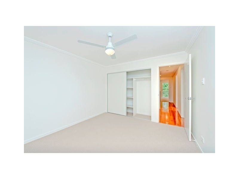 2/142 Ekibin Road East, Tarragindi QLD 4121