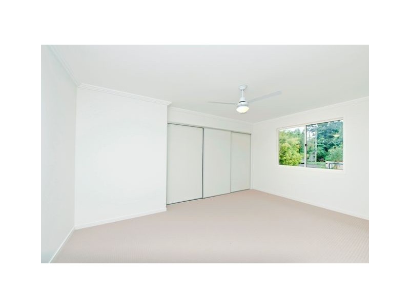 2/142 Ekibin Road East, Tarragindi QLD 4121