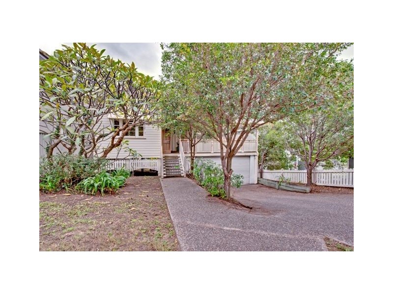 120 Cracknell Road, Tarragindi QLD 4121