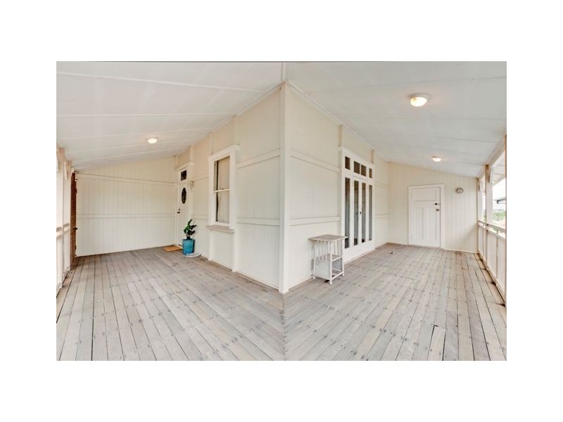 120 Cracknell Road, Tarragindi QLD 4121