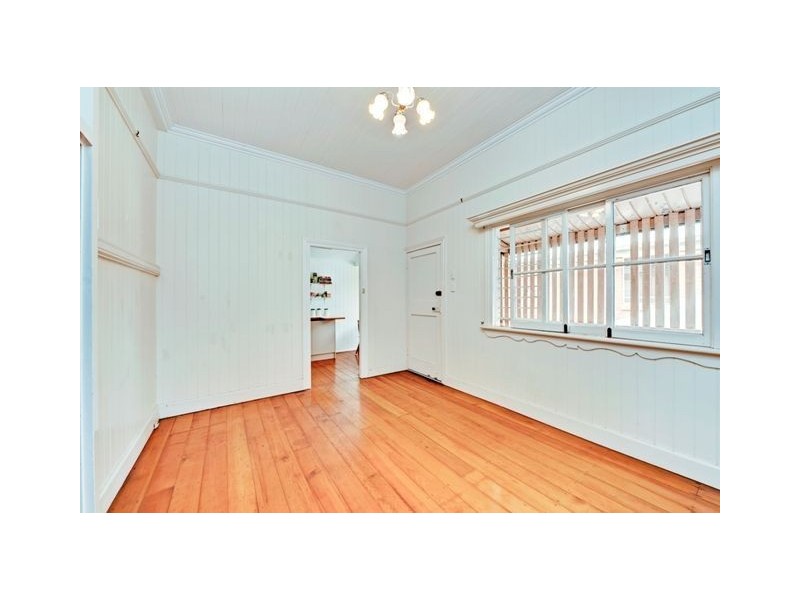 67 Sackville Street, Greenslopes QLD 4120