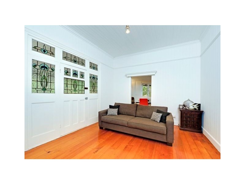 67 Sackville Street, Greenslopes QLD 4120