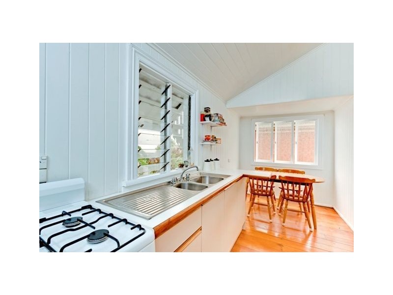 67 Sackville Street, Greenslopes QLD 4120