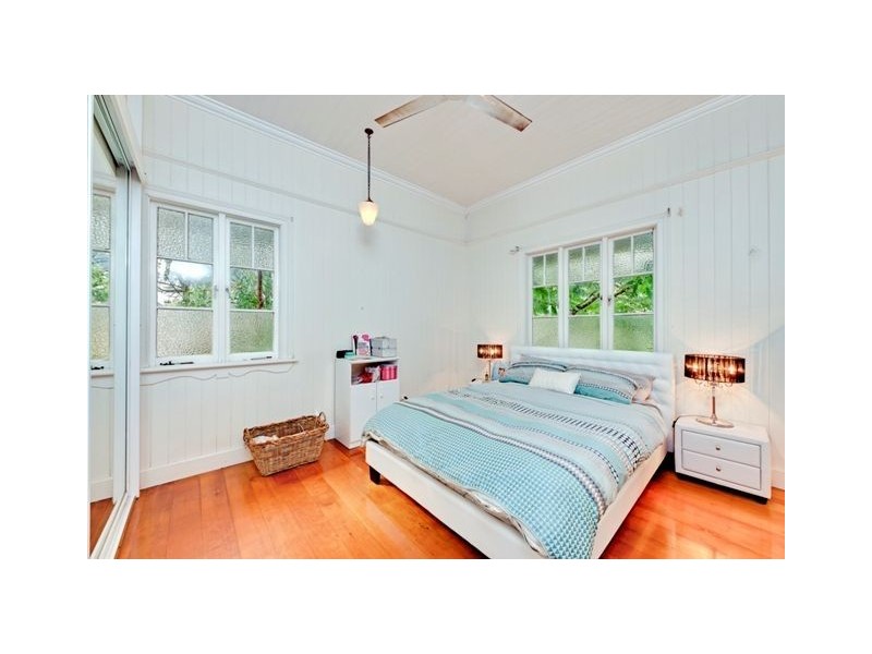 67 Sackville Street, Greenslopes QLD 4120