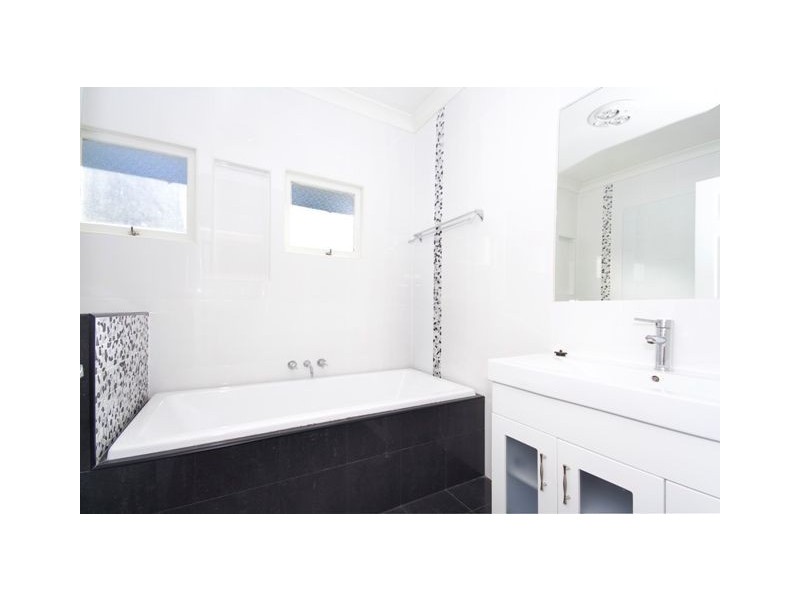 89 Denman Street, Greenslopes QLD 4120