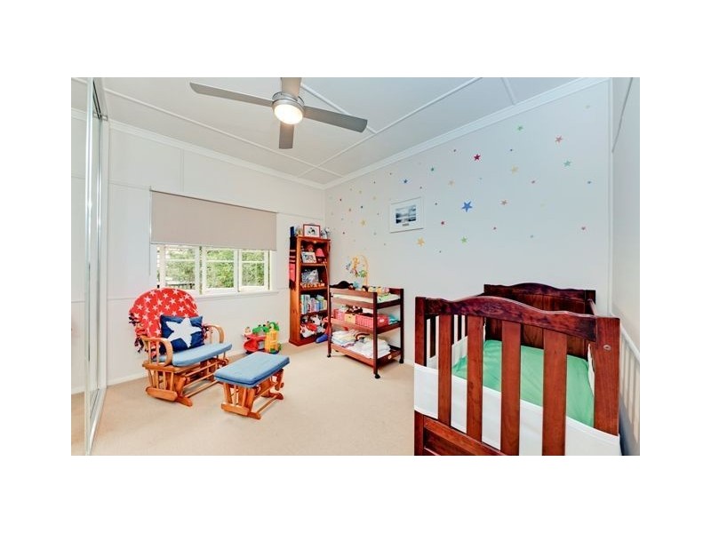 2 Prout Street, Camp Hill QLD 4152