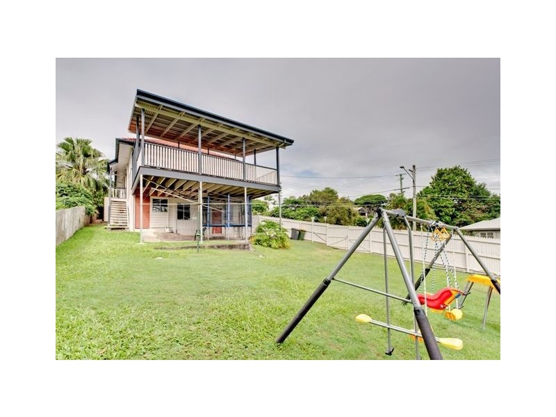 2 Prout Street, Camp Hill QLD 4152