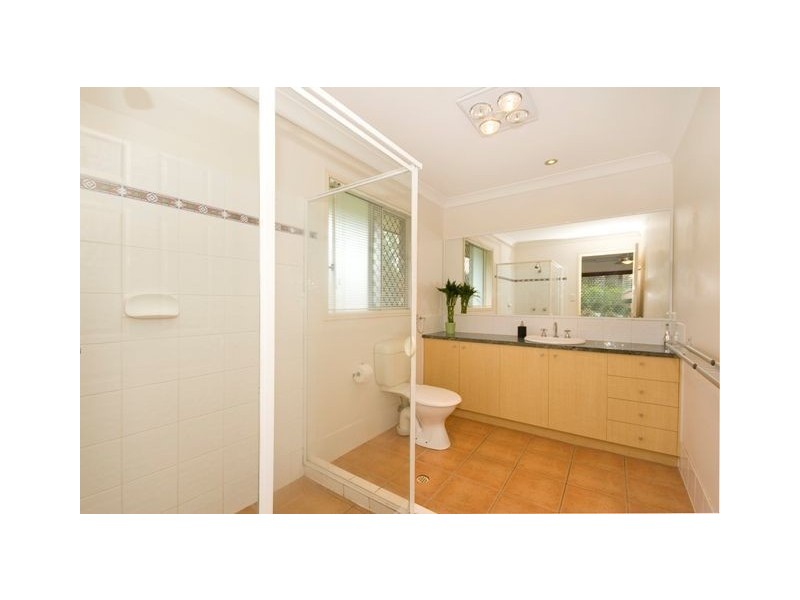 33 Kirra Place, Carindale QLD 4152