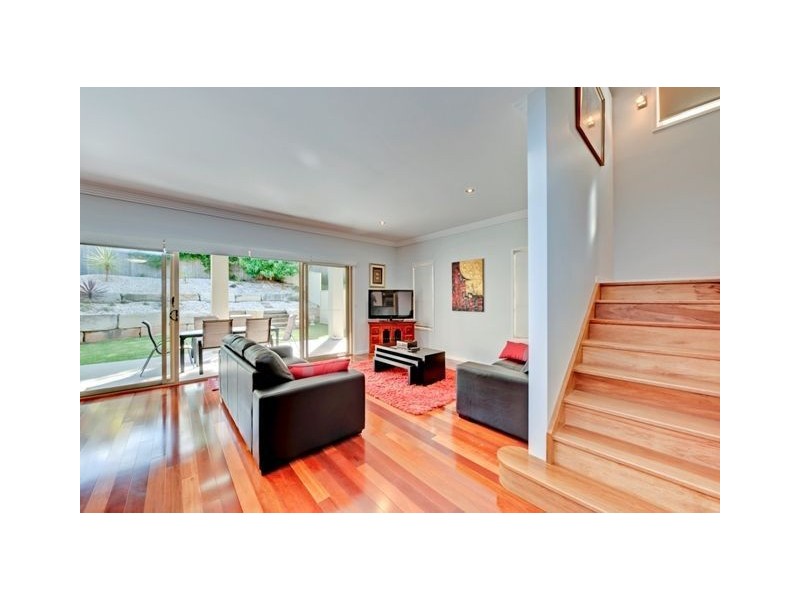 37a Raven Street, Camp Hill QLD 4152