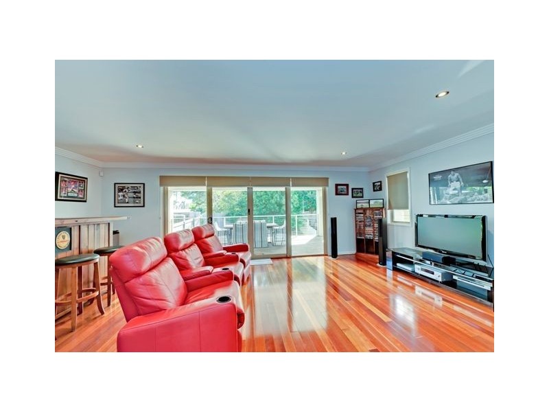 37a Raven Street, Camp Hill QLD 4152