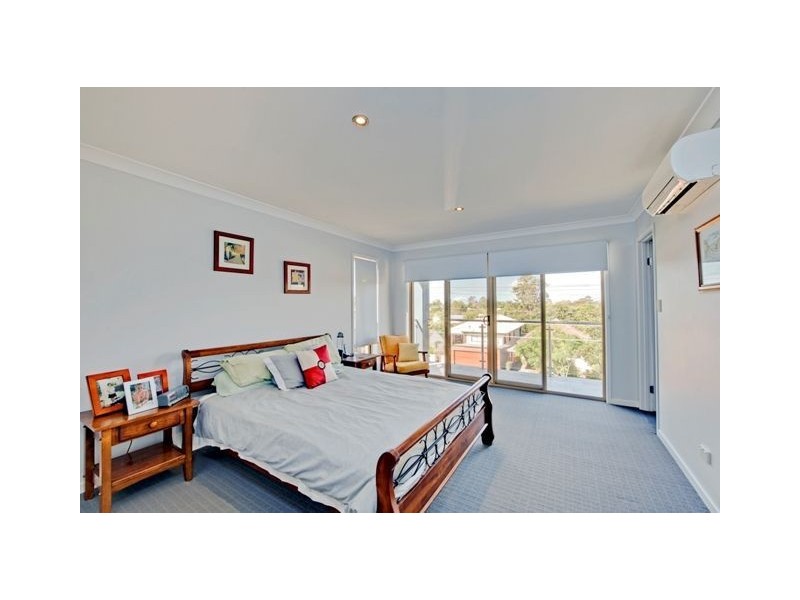 37a Raven Street, Camp Hill QLD 4152