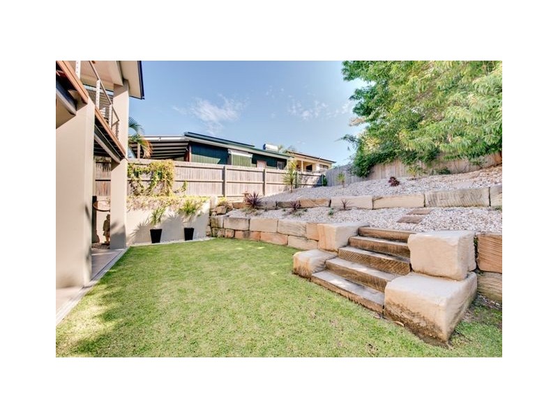 37a Raven Street, Camp Hill QLD 4152