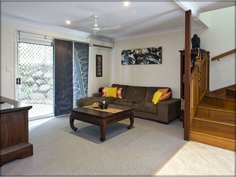 12 Hillside Crescent, Seven Hills QLD 4170