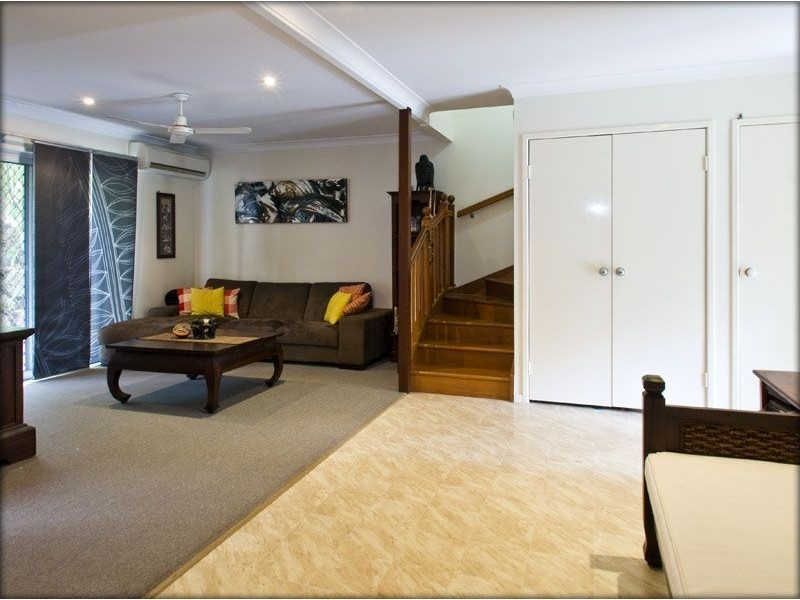 12 Hillside Crescent, Seven Hills QLD 4170