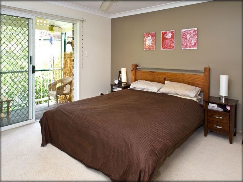12 Hillside Crescent, Seven Hills QLD 4170