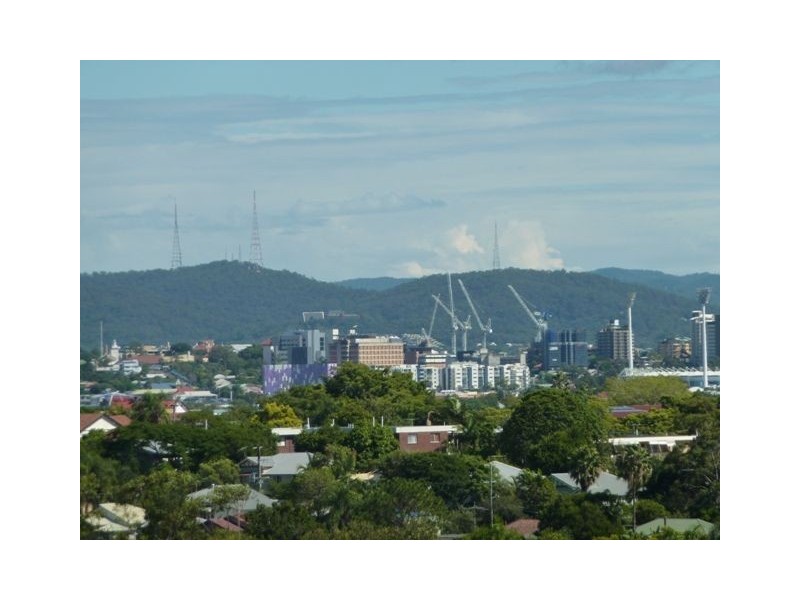 27 Newman Avenue, Camp Hill QLD 4152