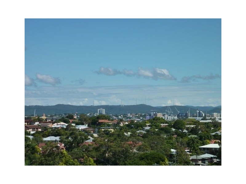 27 Newman Avenue, Camp Hill QLD 4152