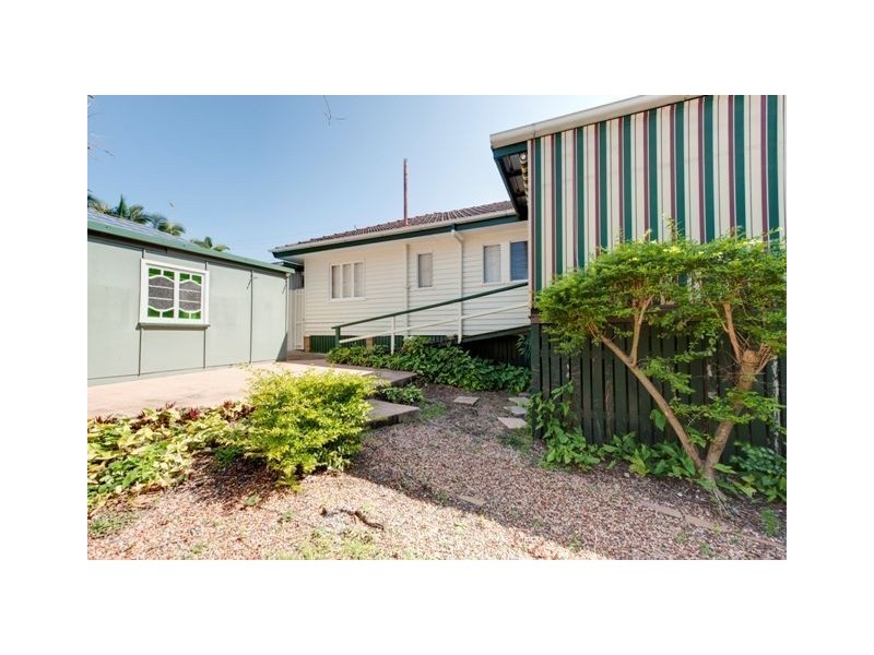 59 Woodhill Avenue, Coorparoo QLD 4151