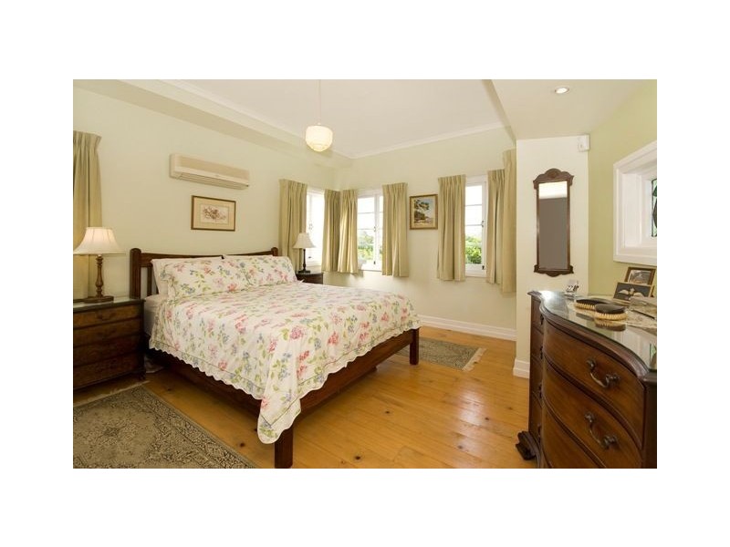 7 Fork Street, Coorparoo QLD 4151