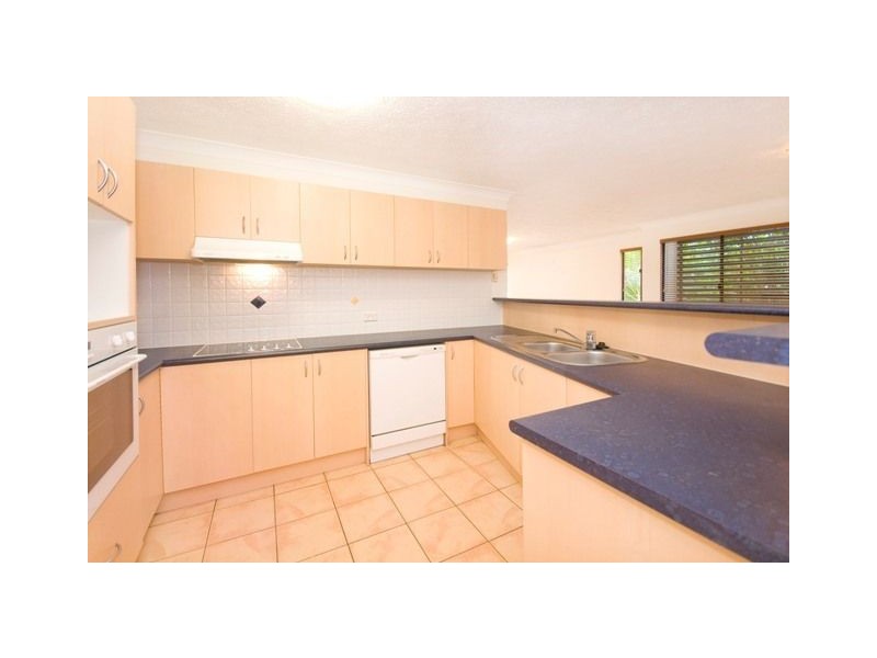 8/13 Vectis Street, Norman Park QLD 4170