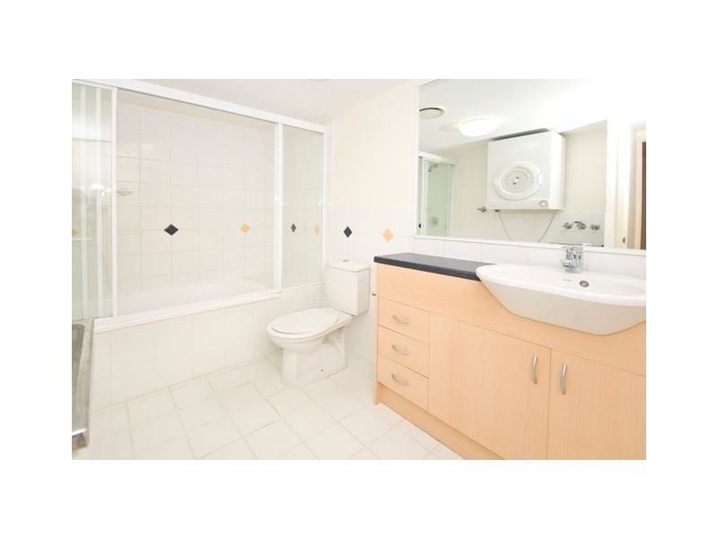 8/13 Vectis Street, Norman Park QLD 4170