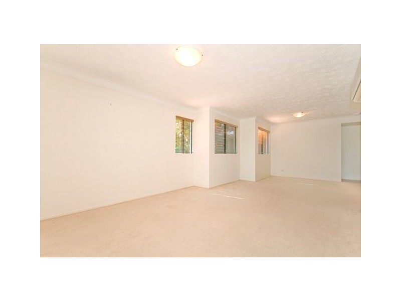 8/13 Vectis Street, Norman Park QLD 4170