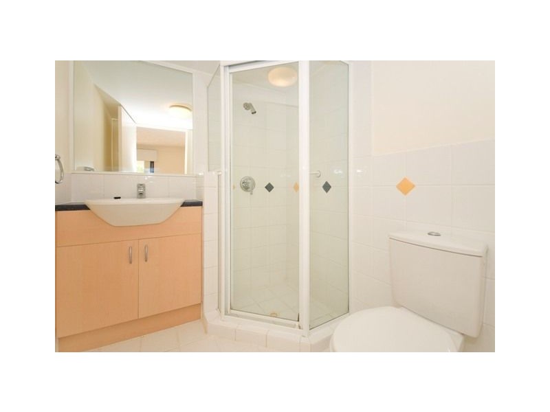 8/13 Vectis Street, Norman Park QLD 4170