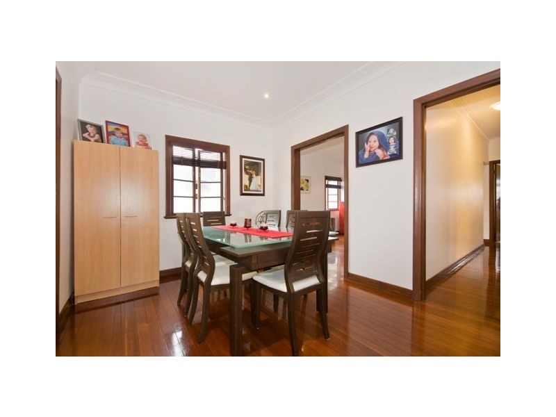 30 Wylie Avenue, Coorparoo QLD 4151