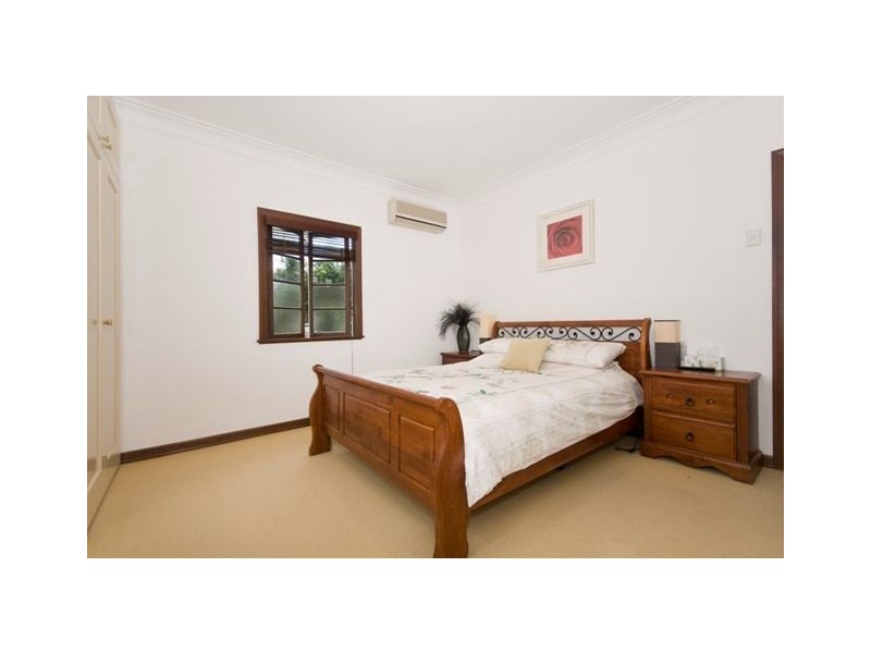 30 Wylie Avenue, Coorparoo QLD 4151