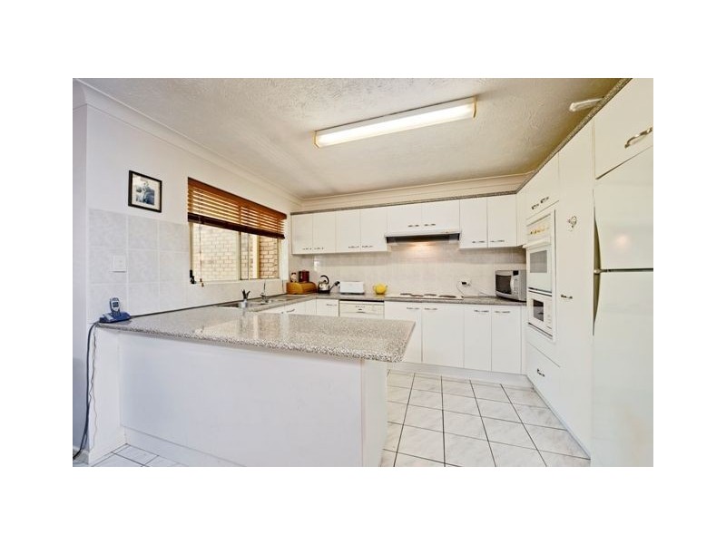 8/98 Pembroke Road, Coorparoo QLD 4151