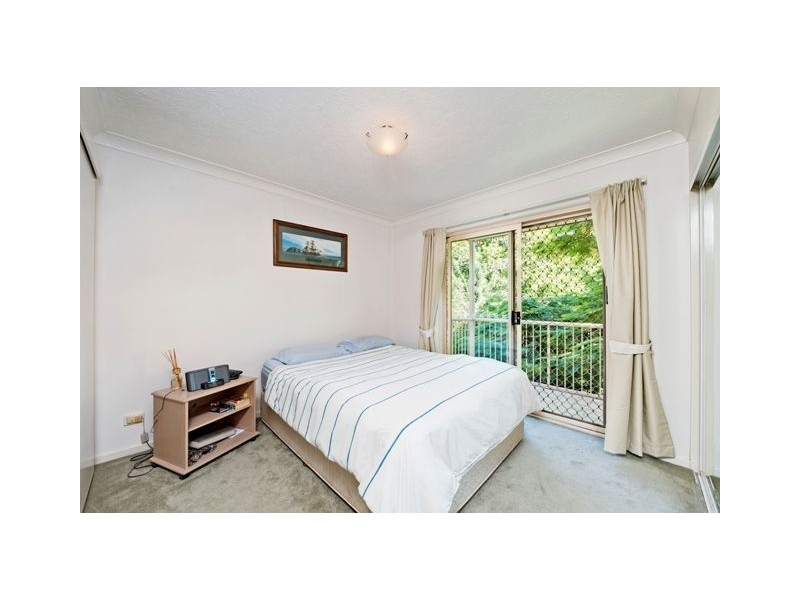 8/98 Pembroke Road, Coorparoo QLD 4151